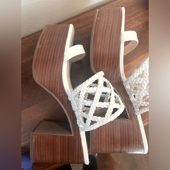 Schultz Shoes Wooden Wedge Platform Sandals in White Leather. Size 9.5 - Picture 7 of 7